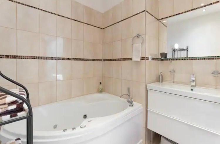 Lenka'S Cozy Red Studio + Lenka'S Cozy Gold Apartment Prague Extérieur photo